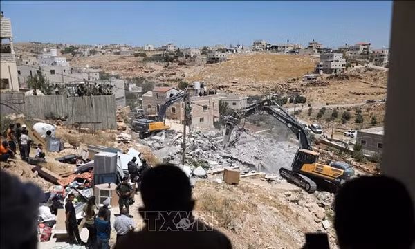 Israel đóng cửa các cửa khẩu với Bờ Tây, siết phong tỏa Hebron
