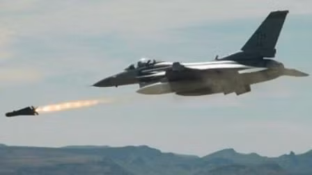 Không quân Israel oanh tạc biên giới Syria-Liban ảnh 1