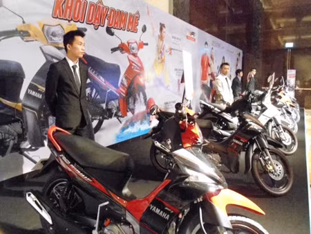 Yamaha giới thiệu 'nakedbike' FZ 150i ảnh 2