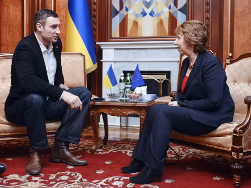 Ukraine cảnh báo Nga cho ông Yanukovych tị nạn ảnh 1