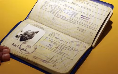 Sự hiện diện của Nelson Mandela trong cuộc sống người dân ảnh 4