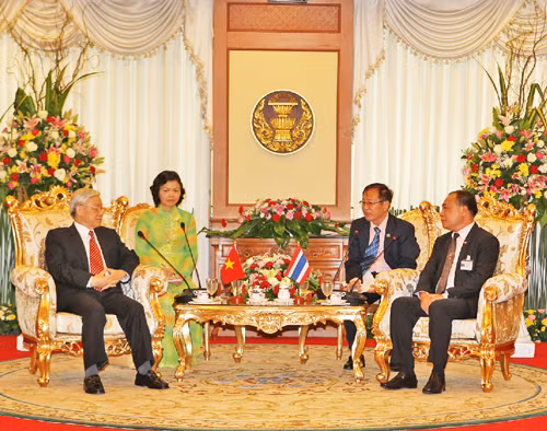 Tổng Bí thư Nguyễn Phú Trọng hội kiến Chủ tịch Quốc hội, Chủ tịch Thượng viện Thái Lan ảnh 1