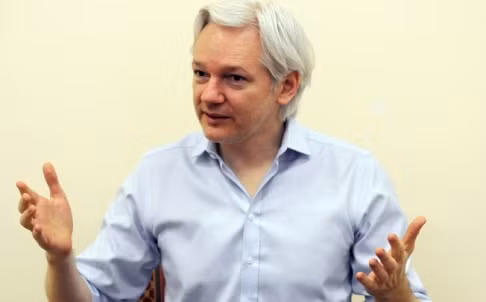 Máy bay WikiLeaks sẵn sàng đưa Snowden đến Iceland ảnh 1