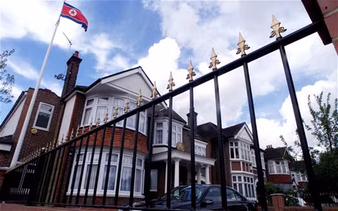 LHQ khuyên các nước đề phòng phái bộ Triều Tiên buôn lậu ảnh 1