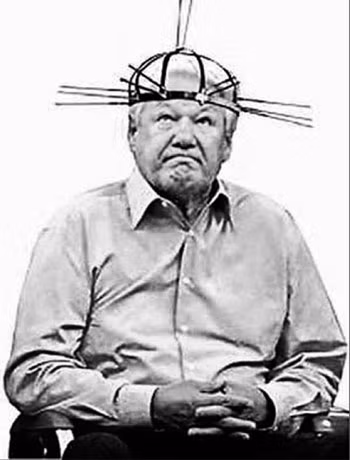 Boris Yeltsin chút nữa bị người Mỹ “điều khiển từ xa” ảnh 1