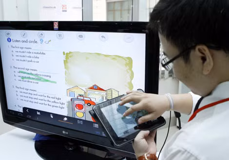 Ra mắt sách giáo khoa điện tử đầu tiên ở Việt Nam ảnh 1