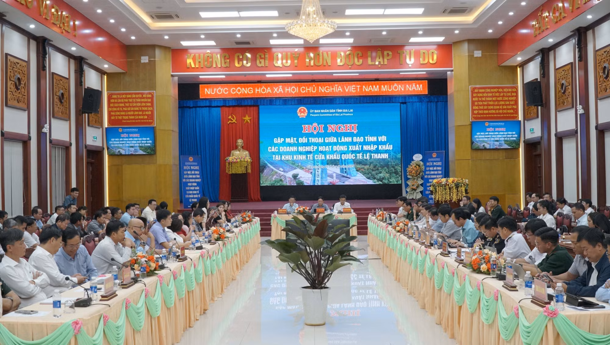 Quang cảnh hội nghị. Ảnh: Hoài Nam/TTXVN