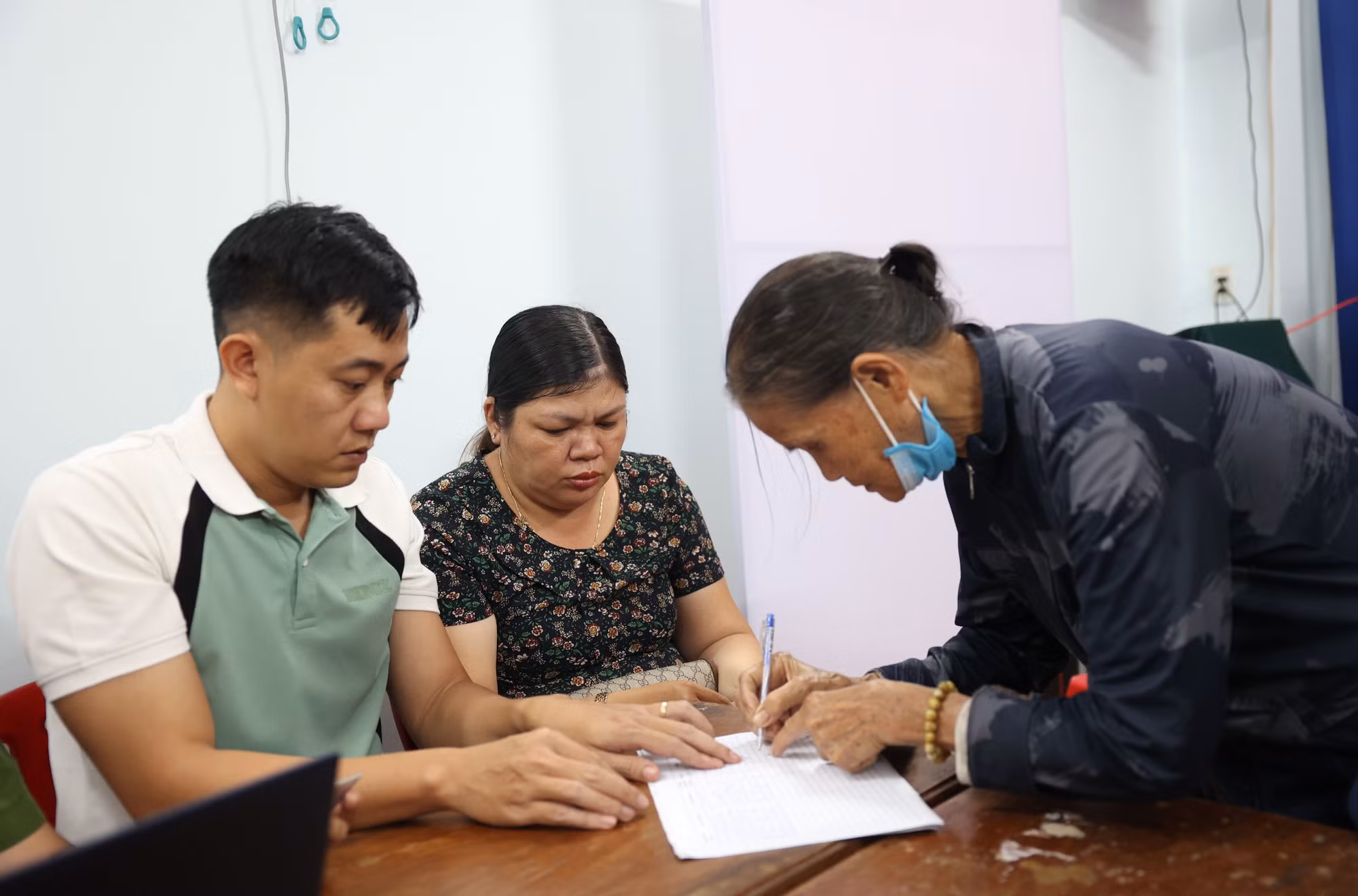 Từ ngày 31/8, tỉnh Đắk Lắk tổ chức tặng quà cho người dân nhân dịp kỷ niệm 80 năm Cách mạng Tháng Tám và Quốc khánh 2/9. Ảnh: Tuấn Anh/TTXVN