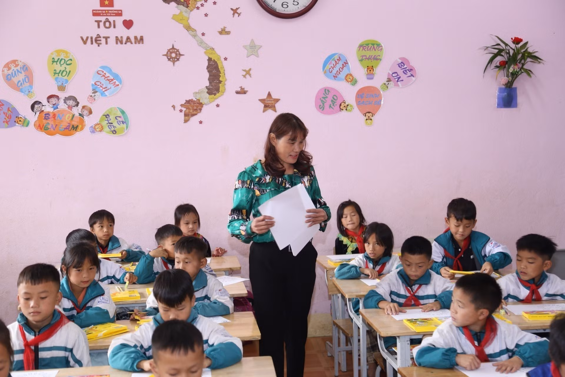 Cô Trần Thị Thao trong giờ giảng bài.