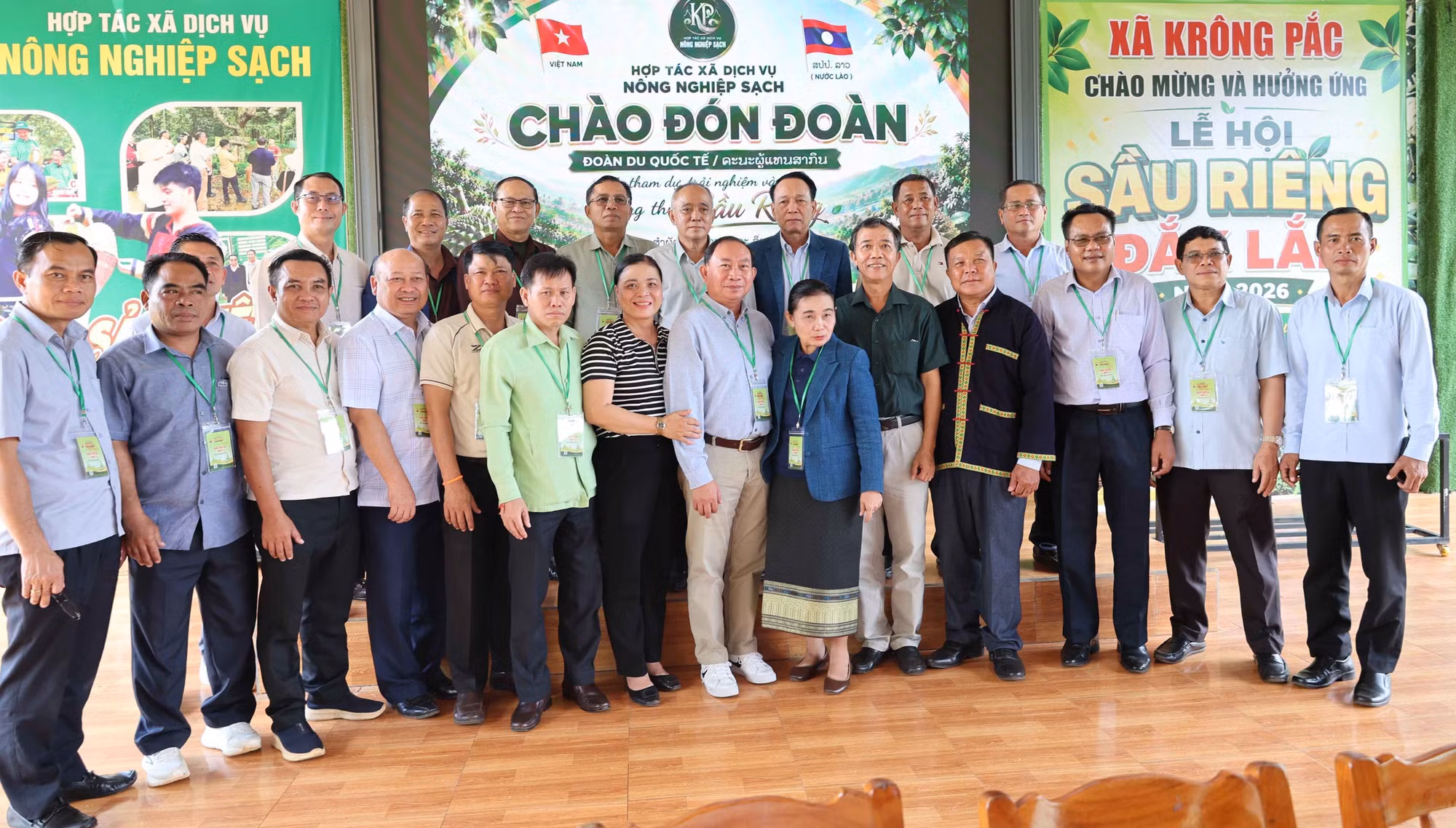 lao-010926-3.jpg