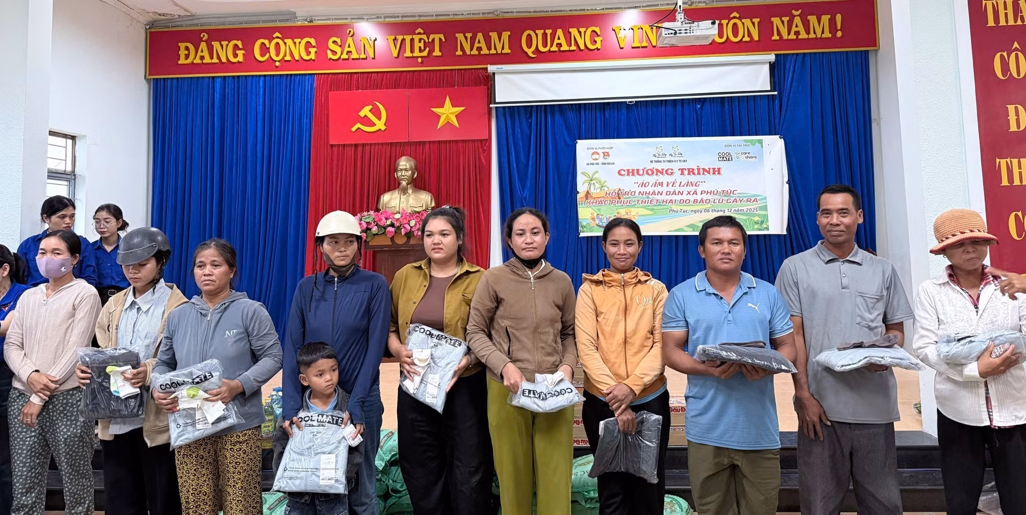 yeu-thuong-121225.jpg