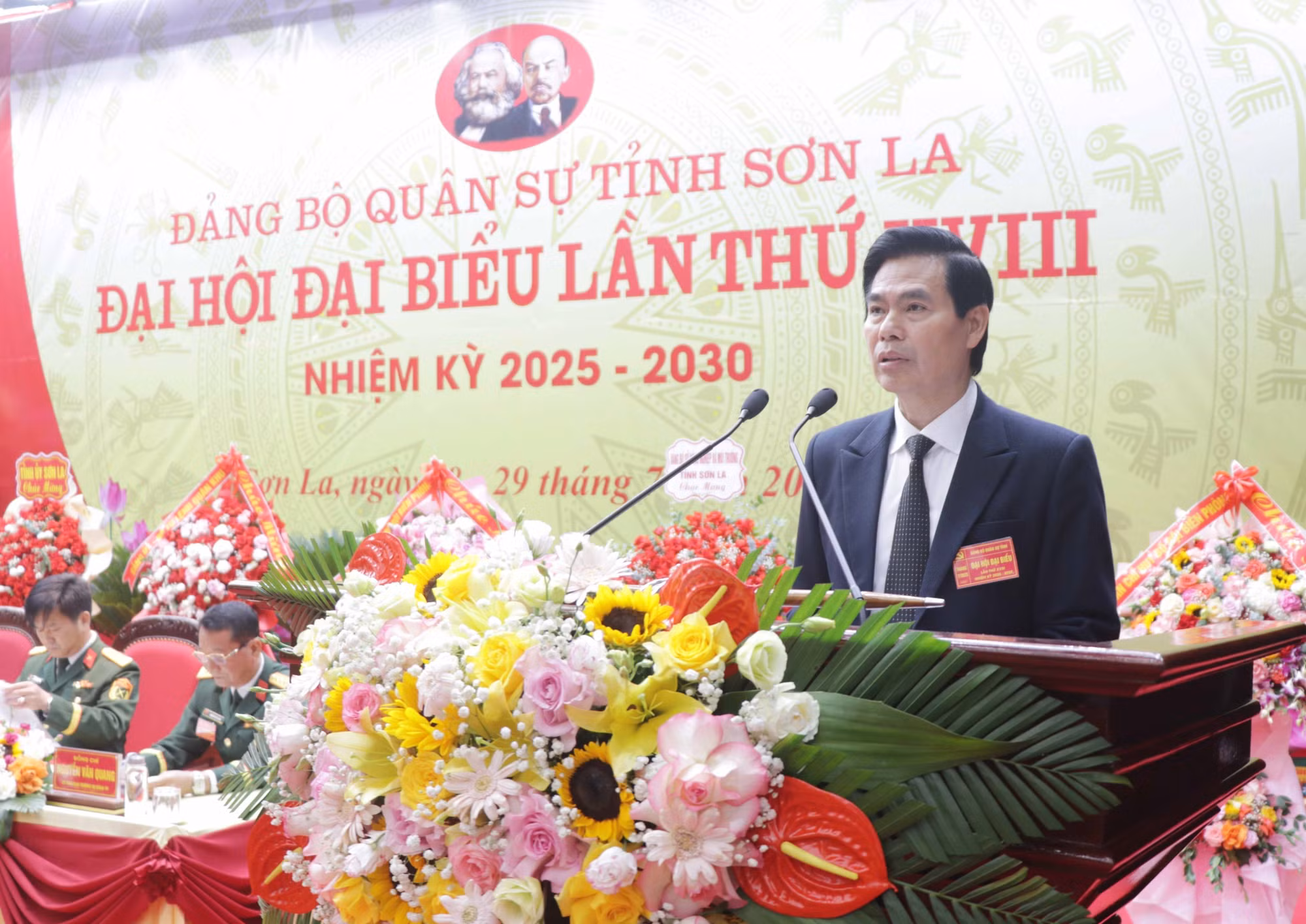 Bí thư Tỉnh ủy Sơn La Hoàng Quốc Khánh, Bí thư Đảng ủy Quân sự tỉnh phát biểu tại Đại hội.