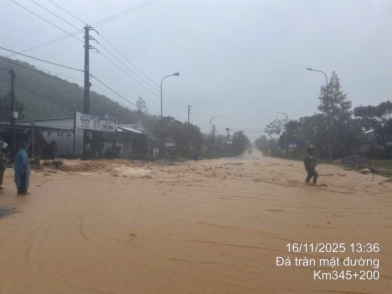 sat-lo-hue3-1611.jpg