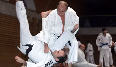 Vladimir Putin - người vực dậy tinh thần Nga ảnh 3