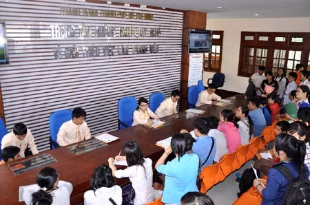Cần xốc lại hệ thống các trung tâm giới thiệu việc làm thanh niên ảnh 1