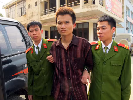 Giải cứu bé gái bị bắt cóc tại Hòa Bình ảnh 1