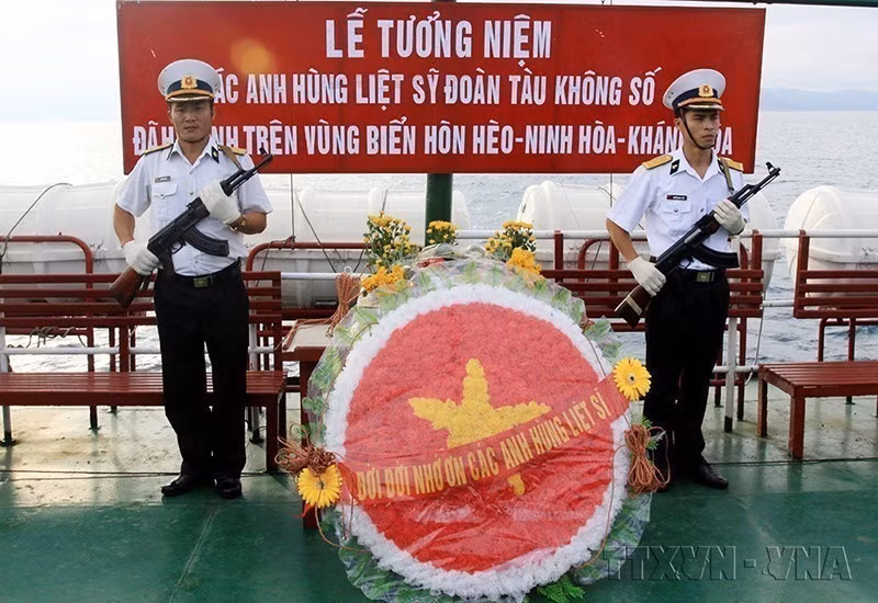 duong-hcm-trenbien-915.jpg