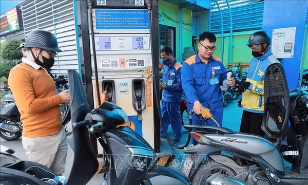 Kiểm soát lạm phát trước sức ép tăng trưởng hai con số