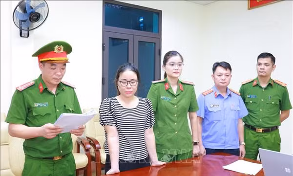 Nữ kế toán giả mạo chữ ký giám đốc, tham ô hơn 30 tỷ đồng