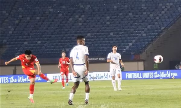 FIFA ASEAN Cup 2026: Đình Bắc lập công, Việt Nam ra quân thắng Philippines
