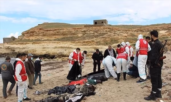 Libya phát hiện thi thể 28 người di cư trái phép