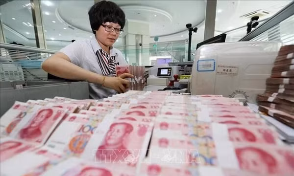Các sáng kiến ​​phi đô la hóa của Trung Quốc: Chiến lược và hạn chế