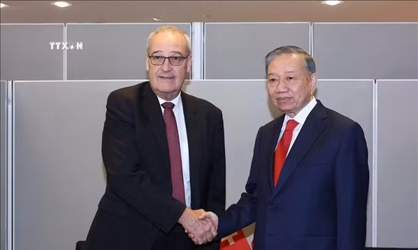 Thúc đẩy quan hệ Đối tác toàn diện Việt Nam - Thụy Sĩ phát triển sâu rộng và hiệu quả
