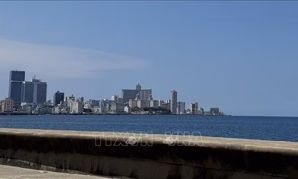 Đội tàu hữu nghị 'Châu Mỹ của chúng ta' cập cảng Cuba