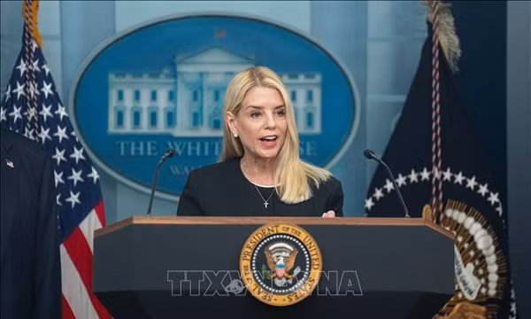 Tổng thống Mỹ Donald Trump sa thải Bộ trưởng Tư pháp