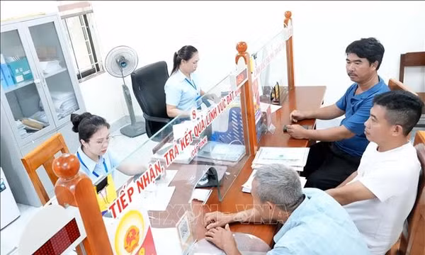 Gỡ khó trong vận hành chính quyền địa phương hai cấp​