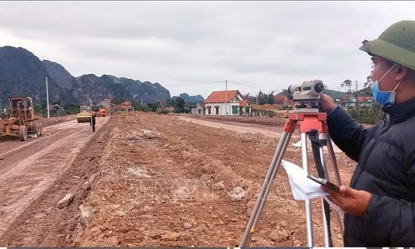 Quảng Ninh kích hoạt chiến dịch '90 ngày đêm' khơi thông nguồn lực phát triển​