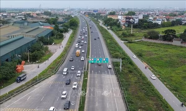 Giảm tốc độ tối đa trên cao tốc Cầu Giẽ - Ninh Bình xuống 100 km/giờ