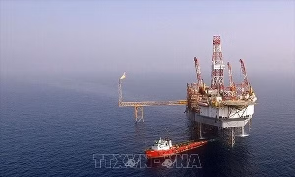 Iran lên tiếng về thông tin rò rỉ dầu gần đảo Kharg