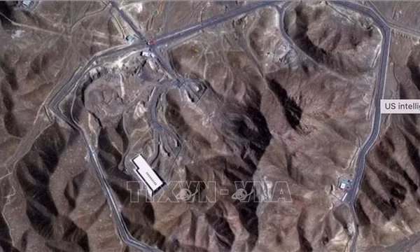 Tổng thống Trump: Mỹ phải tiến vào Iran để thu hồi kho uranium bị chôn vùi