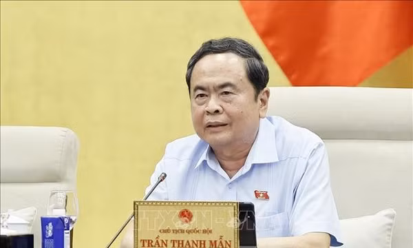 Hoàn thiện khung pháp lý quản trị biển hiện đại