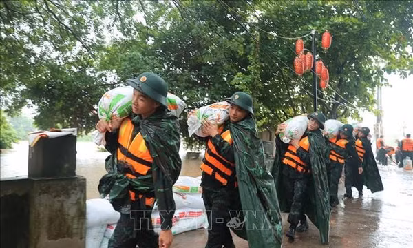 Bộ Quốc phòng yêu cầu chủ động ứng phó, khắc phục hậu quả mưa lũ