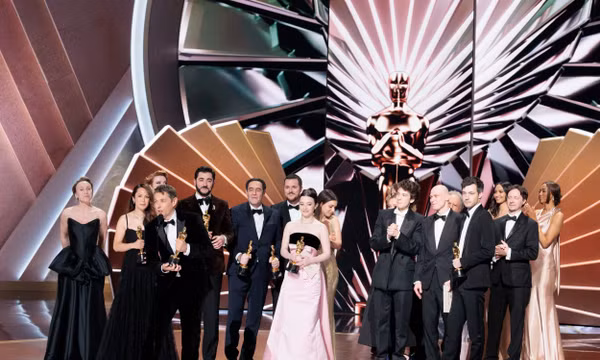 Oscar 2025: 'Anora' và 'Conclave' cùng được vinh danh về kịch bản