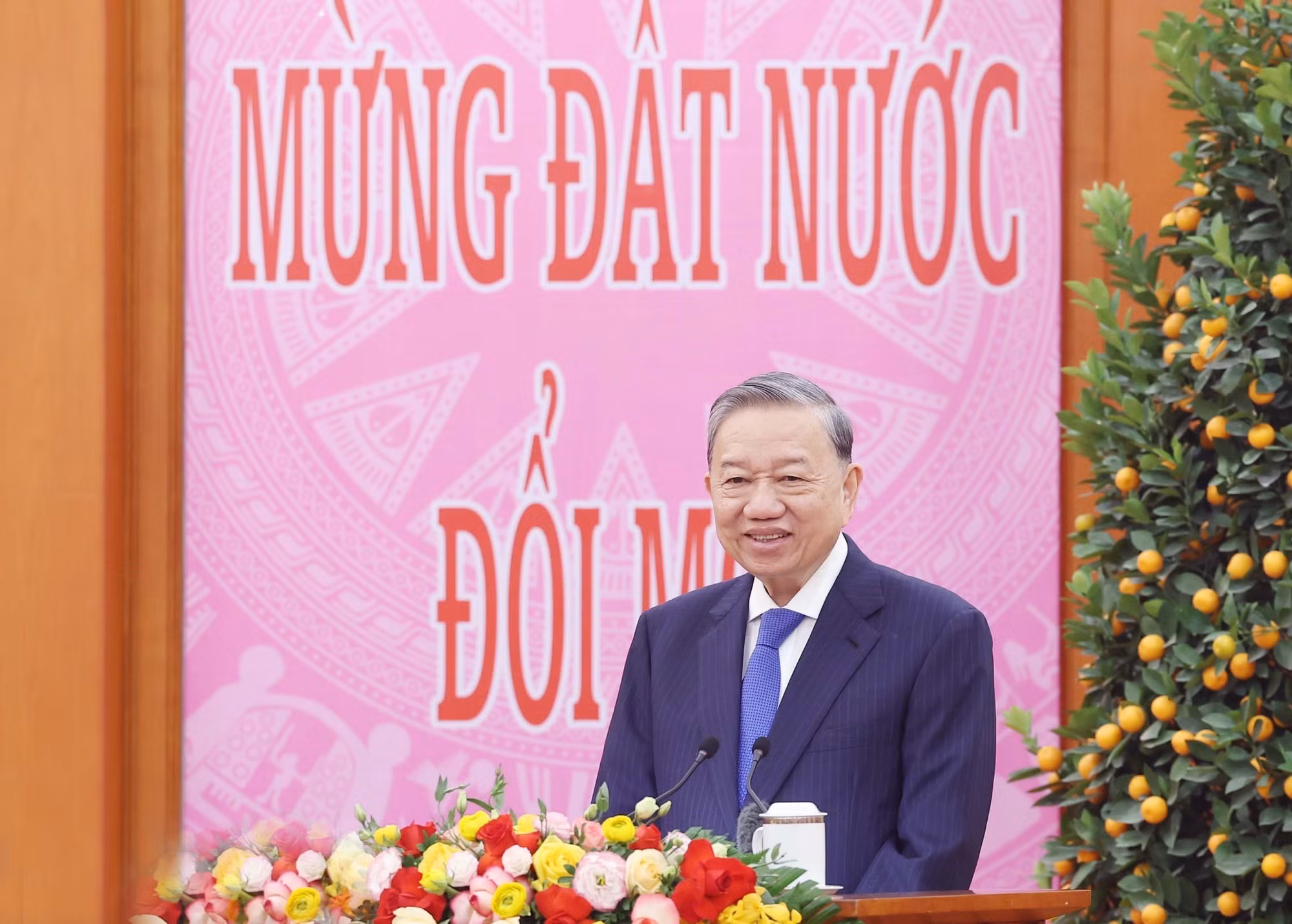 potal-tong-bi-thu-to-lam-gap-go-kieu-bao-tieu-bieu-du-chuong-trinh-xuan-que-huong-7815548.jpg