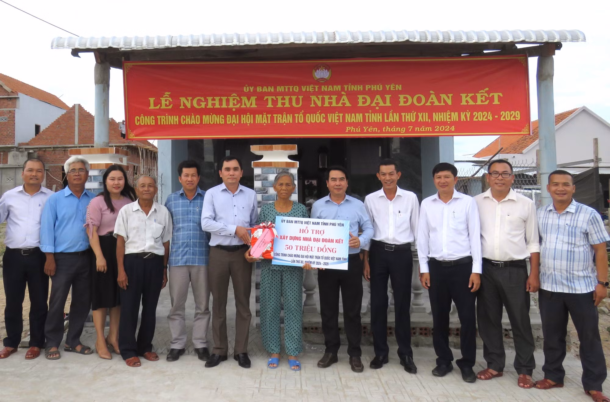 potal-phu-yen-quyet-tam-xoa-nha-tam-de-nguoi-ngheo-an-cu-lac-nghiep-7820682.jpg