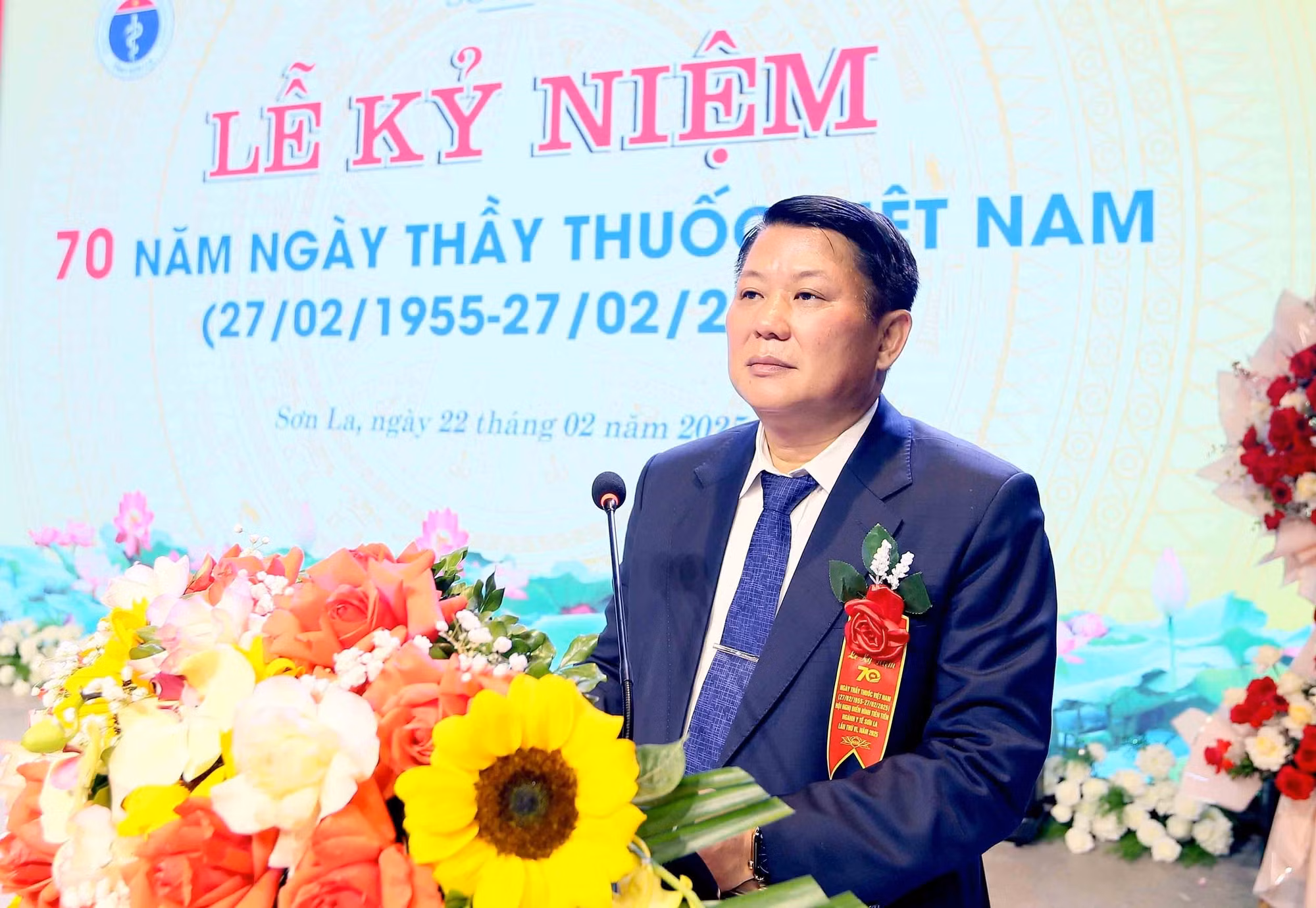 potal-son-la-ky-niem-70-nam-ngay-thay-thuoc-viet-nam-7869114.jpg