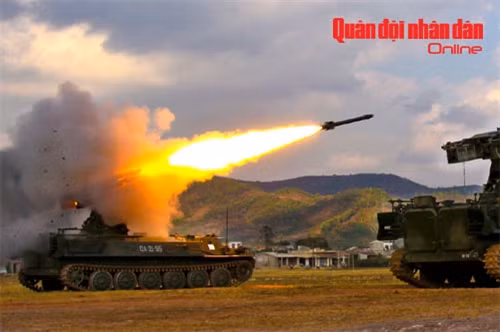 Bộ đội tên lửa tập trận bắn đạn thật ảnh 11