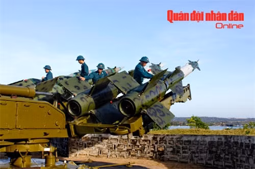 Bộ đội tên lửa tập trận bắn đạn thật ảnh 13