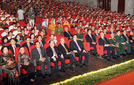 'Nhân dân ta đời đời ghi nhớ công ơn các anh hùng liệt sĩ' ảnh 2