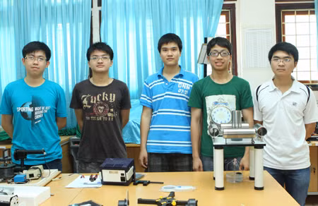 Học sinh miền núi giành Huy chương Vàng vật lý quốc tế ảnh 1