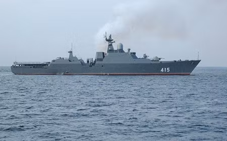 Tàu tàng hình Nga tiêu diệt mục tiêu ở cự ly 180 km ảnh 1