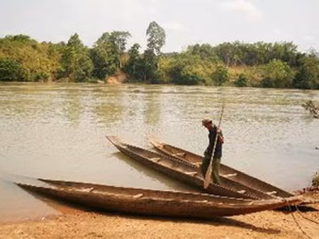 Thuyền độc mộc trên sông Pô Kô chỉ còn là hoài niệm ảnh 1