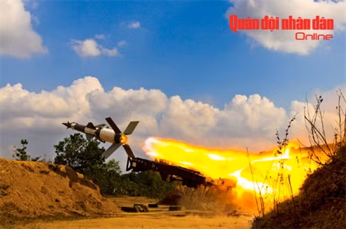 Bộ đội tên lửa tập trận bắn đạn thật ảnh 8