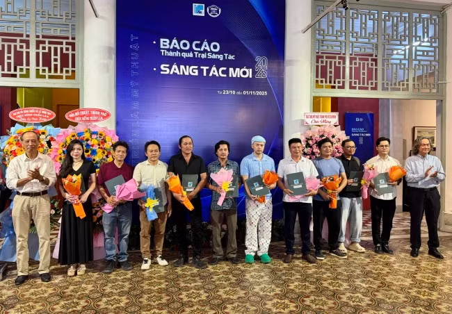 Triển lãm 'Báo cáo thành quả trại sáng tác' và 'Sáng tác mới' năm 2025