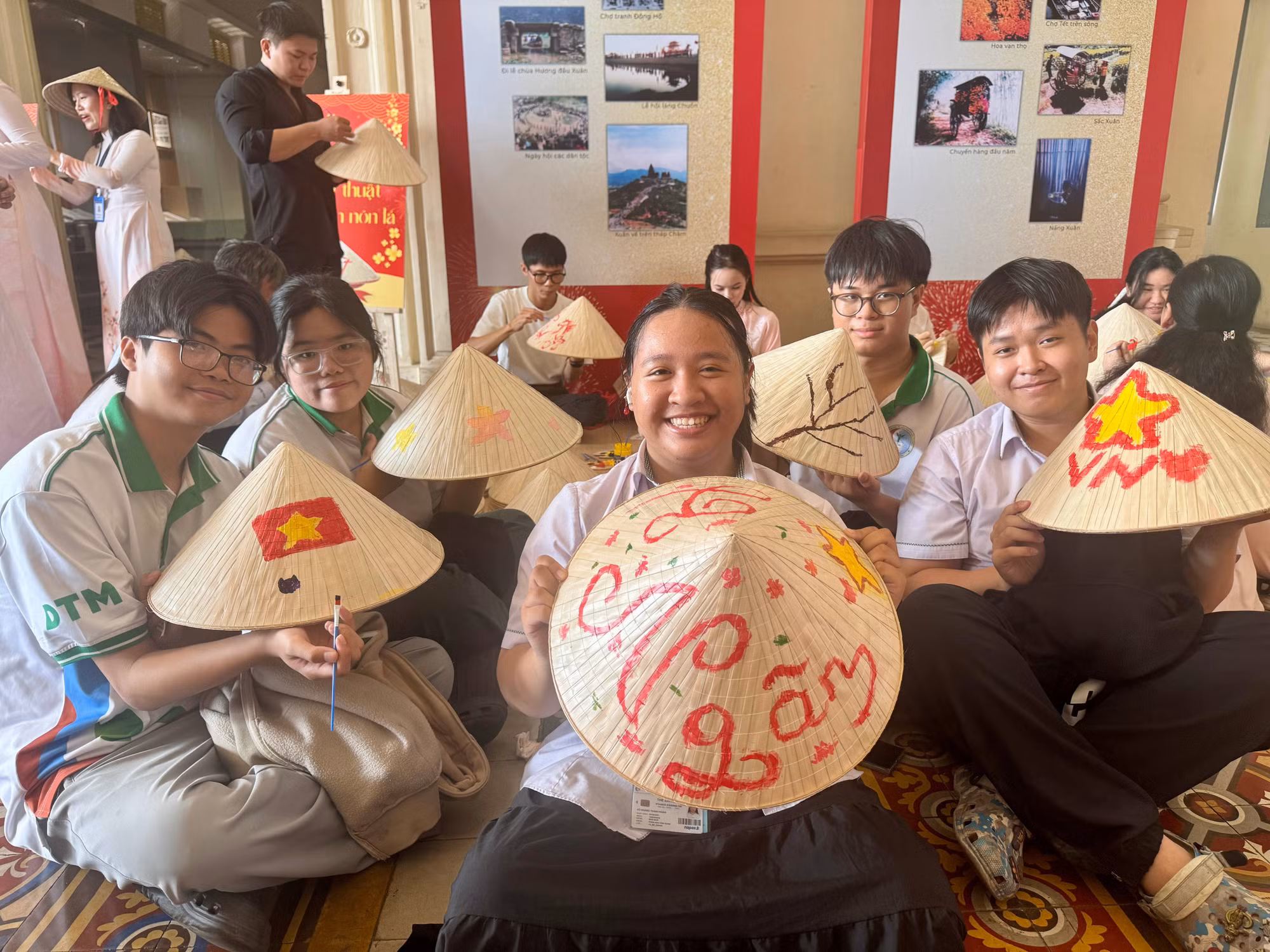 Mừng Xuân Bính Ngọ - Mừng Đảng quang vinh trên thành phố mang tên Bác