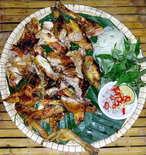 Gà tre nướng ở đèo Le